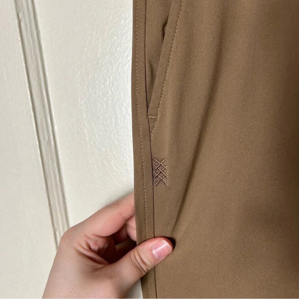 Rhone tan commuter performance joggers men's S pull on drawstring